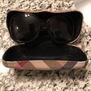 Burberry bug sunglasses!!! AUTHENTIC. barely worn!